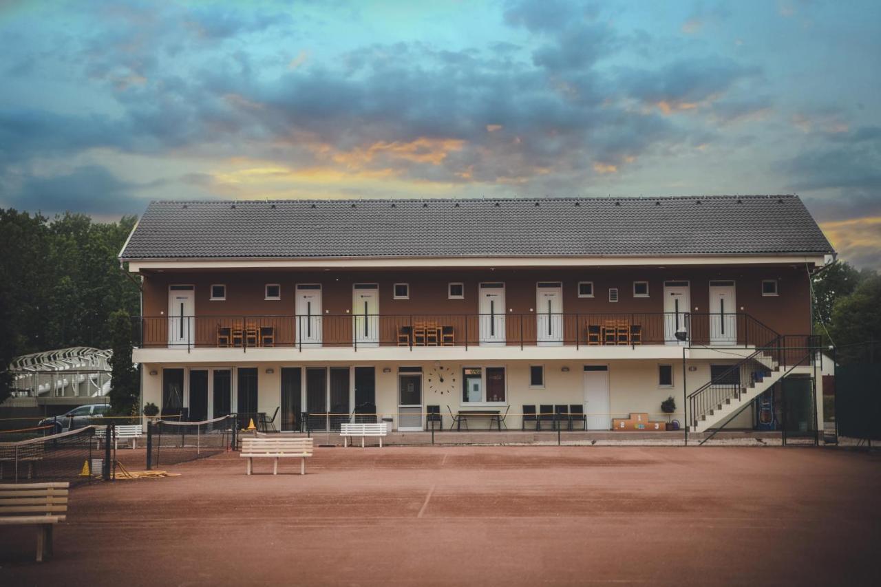 Tenisz Panzio - Baja Exterior photo